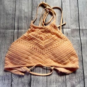NWOT Crochet halter bikini top - size Large